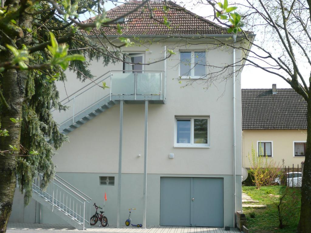 Offenheim Ferienwohnungen Haus Sauer מראה חיצוני תמונה